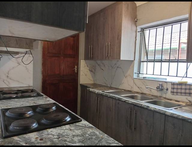 31 BEDROOM HOUSE FOR SALE IN VANDERBIJLPARK SE 7